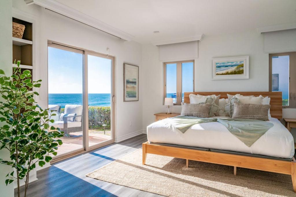Oceanfront Townhome With Breathtaking Views Holiday home *