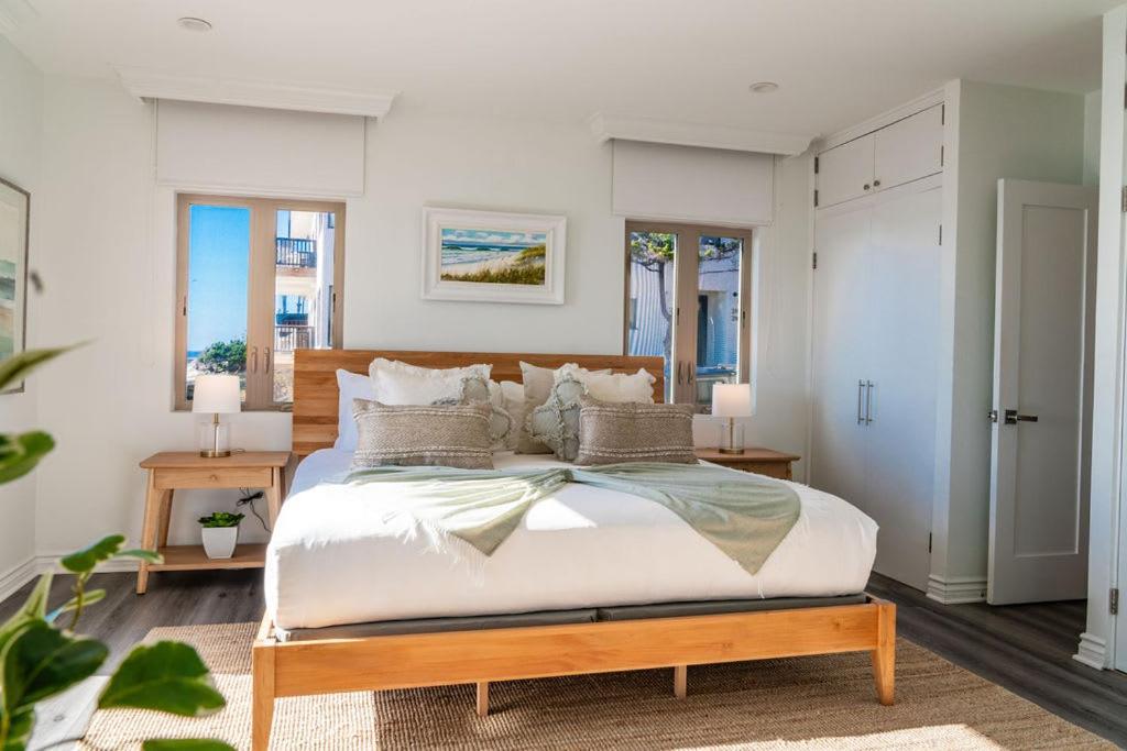 Oceanfront Townhome With Breathtaking Views
