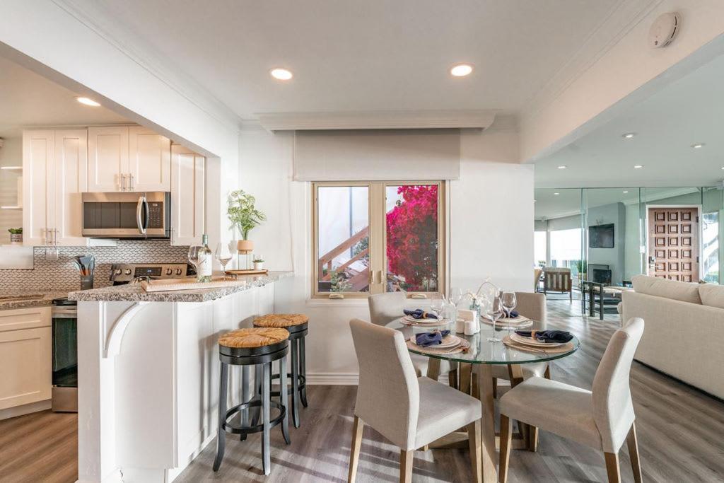 Holiday home Oceanfront Townhome With Breathtaking Views *