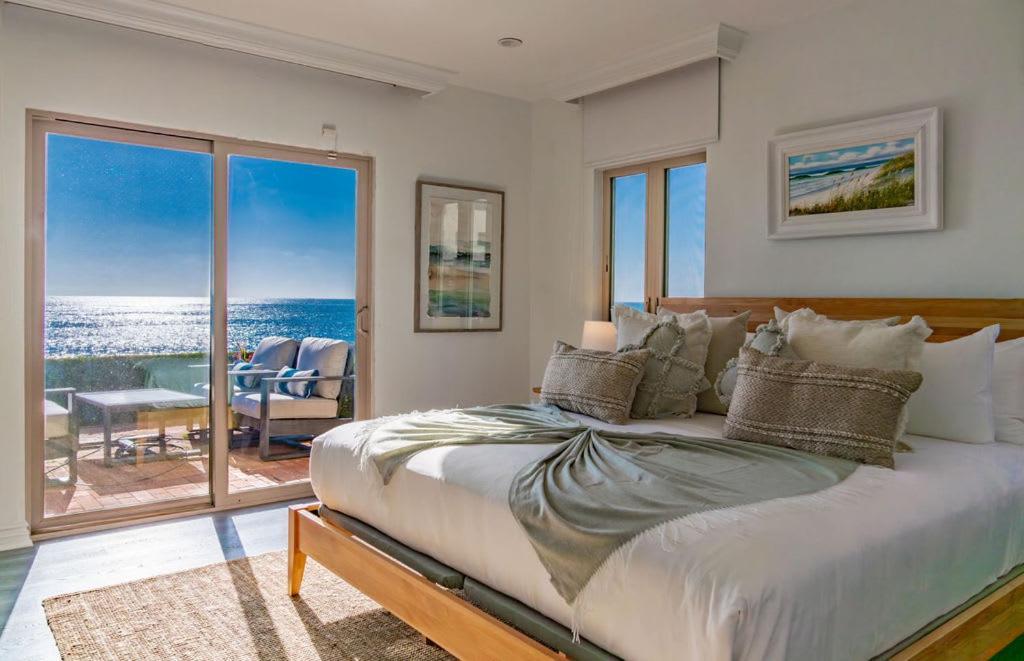 Oceanfront Townhome With Breathtaking Views