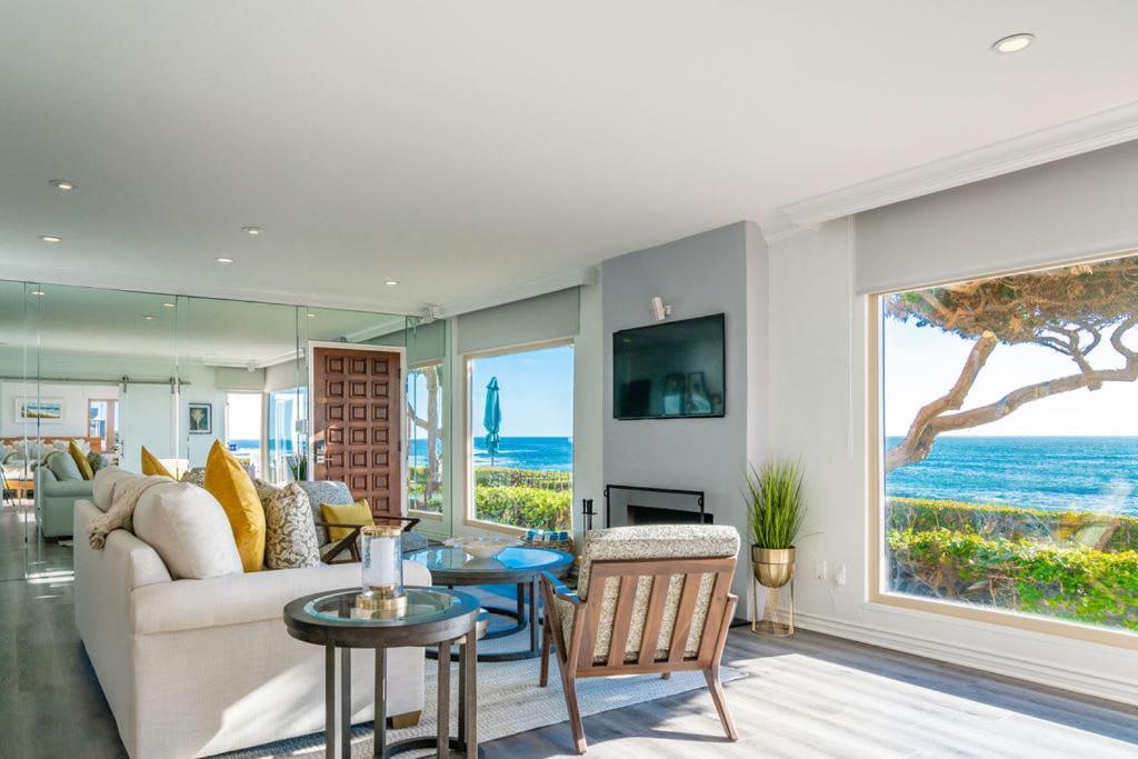 Oceanfront Townhome With Breathtaking Views *